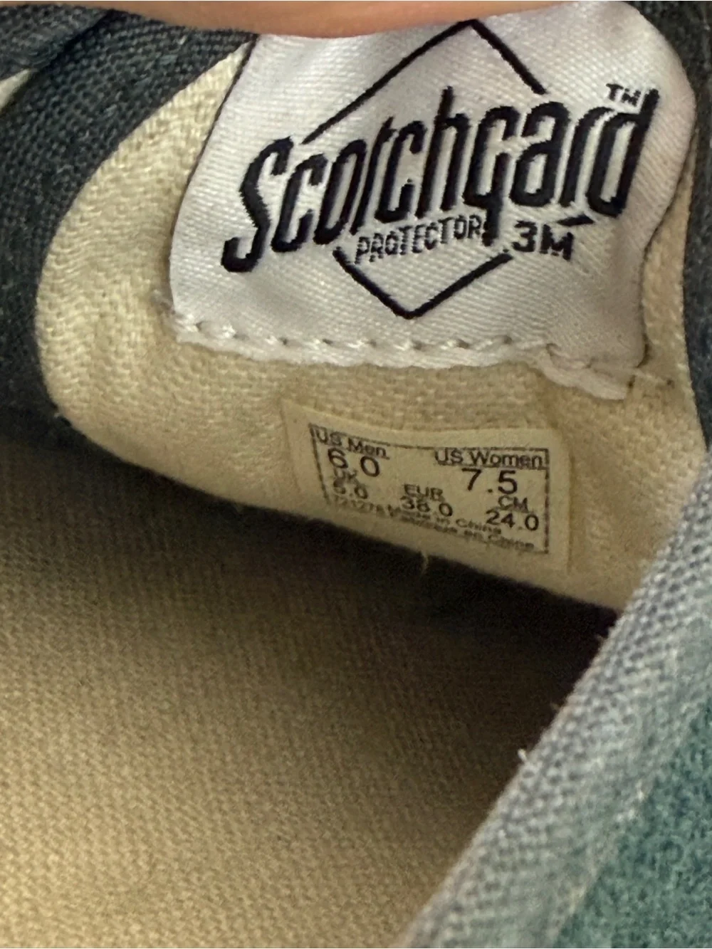 Vans classic silhouette
